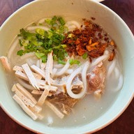 ข้าวเปียกอุดร(KAO.PIAK.SEN)-สี่แยกโรงเรียนหมากแข้ง ข้าวเปียกอุดร