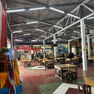 ตลาดโต้รุ่งร่วมจิตร