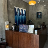 .ant cafe & mini gallery ด็อทแอนท์
