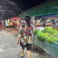 ตลาดแม่ทองดี