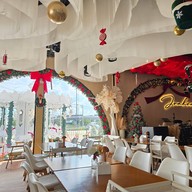 จอมหอม คาเฟ่ ราชพฤกษ์