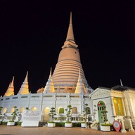 วัดประยุรวงศาวาสวรวิหาร