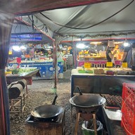 ตลาดแม่ทองดี