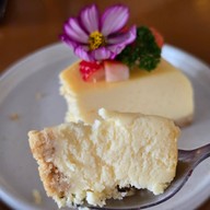 จอมหอม คาเฟ่ ราชพฤกษ์