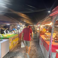 ตลาดแม่ทองดี