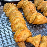 เจ้เกียว อิ่วก้วย  เยาวราช