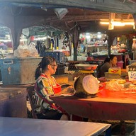 ตลาดแม่ทองดี