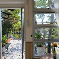 ฮันน่าคาเฟ่ -