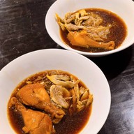 เมนูของร้าน ก๋วยเตี๋ยวไก่ข้ามฟาก (ละลายในปาก) สาขาบางแก้ว