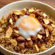 โต๊ะกลม ศรีนครินทร์ (Seacon square)