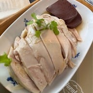 เรือนต้น มณเฑียร สุรวงศ์