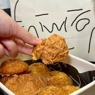 แมวเป็นของเหลว ขนม ชูครีม ชานม โกโก้ กาแฟ นมเผือก น้ำส้ม แมวเป็นของเหลว