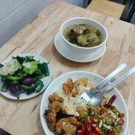 ข้าวราดแกงพริกแกงใต้