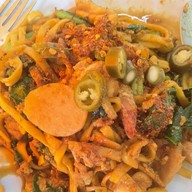 เมนูของร้าน กนกซุปเปอร์ราดหน้า 1