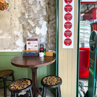 บรรยากาศ แซ่พุ้น ข้าวหน้าไก่หล็อกหงาทิ้น ศาลเจ้าพ่อเสือ