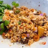 กับข้าวกับปลา เอ็มไพร์ทาวเวอร์