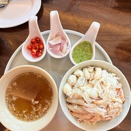 อิ่มอุ่น ณ พัทยา อิ่มอุ่น ณ พัทยา