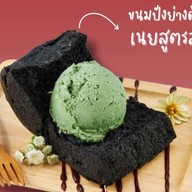 JAPANG เจปัง ชัยนาท (ไอติมย่างเนย)
