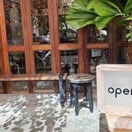 Lali Lali local cafe