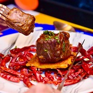 กูร์เมต์ มาร์เก็ต เอ็มควอเทียร์ เอ็มควอเทียร์