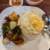 ไฟแดง เยาวราช ข้าวต้ม นครปฐม