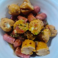 ลูกชิ้นทอดยัยหนูปลา ปากซอยเสรีไทย 41หน้า KFC