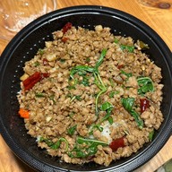 ชงชา359 ชาไทย กระเพราผัดแห้ง รสเด็ด