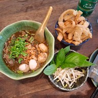 ThongSmith Central Embassy ชั้น 5