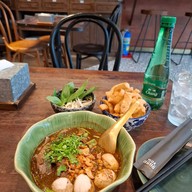 ThongSmith Central Embassy ชั้น 5