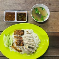 ร้านไก่จ๋า นครพนม