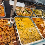 เมนูของร้าน ข้าวราดแกงพริกแกงใต้