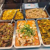 ข้าวราดแกงพริกแกงใต้