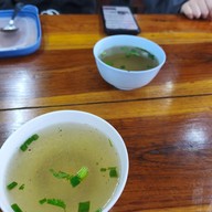 เมนูของร้าน ข้าวมันไก่ศรีวัย ( ข้างโรงแรมสีหราช )