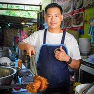 ก๋วยเตี๋ยวนายช่างลำปาง (ก๋วยเตี๋ยวขาหมู) ลำปาง