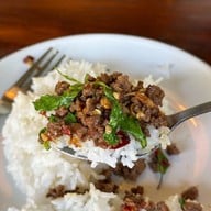 ครัวเนื้อหอม แชมป์กะเพราเนื้อประเทศไทย