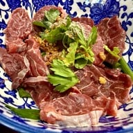 เมนูของร้าน มังกรเนื้อตุ๋น ก๋วยเตี๋ยวเนื้อตุ๋น-หมูตุ๋น