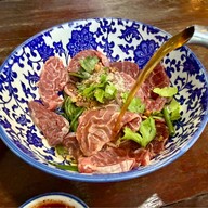 เมนูของร้าน มังกรเนื้อตุ๋น ก๋วยเตี๋ยวเนื้อตุ๋น-หมูตุ๋น