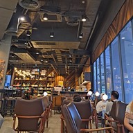 บรรยากาศ Starbucks สยามสแควร์วัน