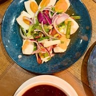 ข้าวต้มหลบมุม สูตรอาม่า สไตล์แต้จิ๋ว สาขาเพชรพระราม