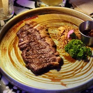 เมนูของร้าน Tiger is Coming Beer & Eatery