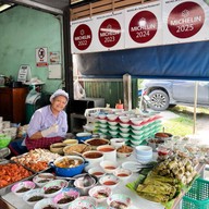 ป้าพรก๋วยเตี๋ยวหมูสูตรโบราณ พระนครศรีอยุธยา