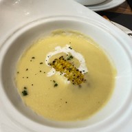 Greyhound Café Central Chidlom ชั้น 3