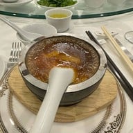 Ah Yat Abalone (阿一鮑魚) โรงแรมรามาดาพลาซ่าแม่น้ำริเวอร์ไซด์