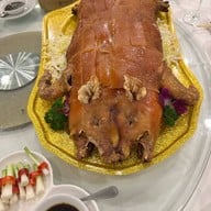 Ah Yat Abalone (阿一鮑魚) โรงแรมรามาดาพลาซ่าแม่น้ำริเวอร์ไซด์