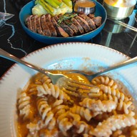 สังเวียน คาเฟ่ แอนด์ เรสเตอรอง