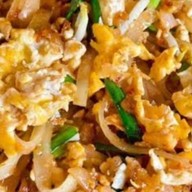 คุ้มผัดไทย(โคตรคุ้ม) byกวักข้าว บ้านแม่ย่อยสันศรี