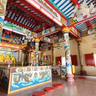 พุทธสมาคมสิงห์บุรีสงเคราะห์พ้งไล้ซาจับเซียว (เช็งบู้ตั่ง) สำนักงานใหญ่ ศูนย์กู้ภัยสิงห์บุรี พ้งไลัเกาะ 30