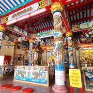 พุทธสมาคมสิงห์บุรีสงเคราะห์พ้งไล้ซาจับเซียว (เช็งบู้ตั่ง) สำนักงานใหญ่ ศูนย์กู้ภัยสิงห์บุรี พ้งไลัเกาะ 30