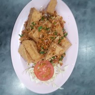 เมนูของร้าน ปิ่นเกล้าหัวปลาหม้อไฟ ต้มยำ ยำ ข้าวผัดปู ปิ่นเกล้า