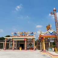 พุทธสมาคมสิงห์บุรีสงเคราะห์พ้งไล้ซาจับเซียว (เช็งบู้ตั่ง) สำนักงานใหญ่ ศูนย์กู้ภัยสิงห์บุรี พ้งไลัเกาะ 30